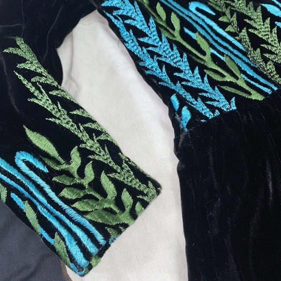 1960s Designer Silk Velvet Evening Gown w Elaborate Floral Embroidery Boho Glam - Picture 4 of 14